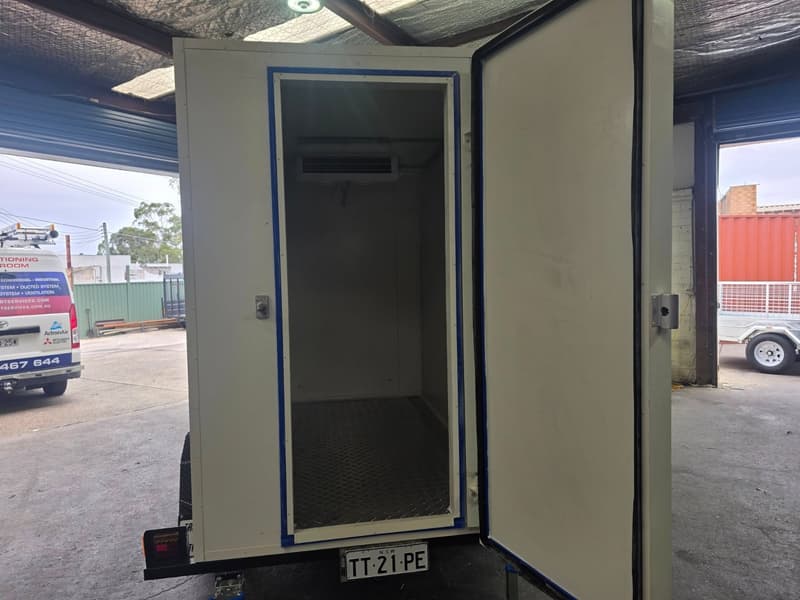 9d8ee384-ff25-46d5-9653-25147f73e5f5